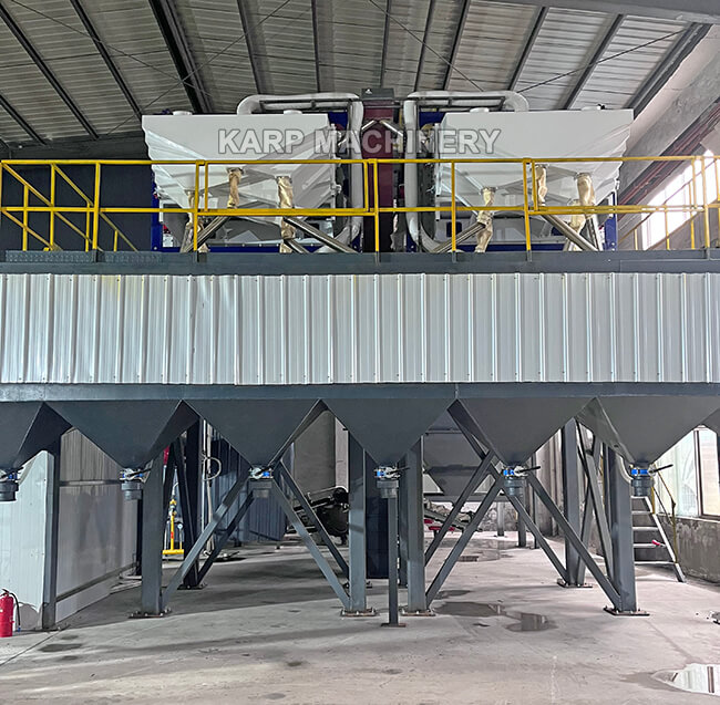 Two square gyratory screen machines at customer site