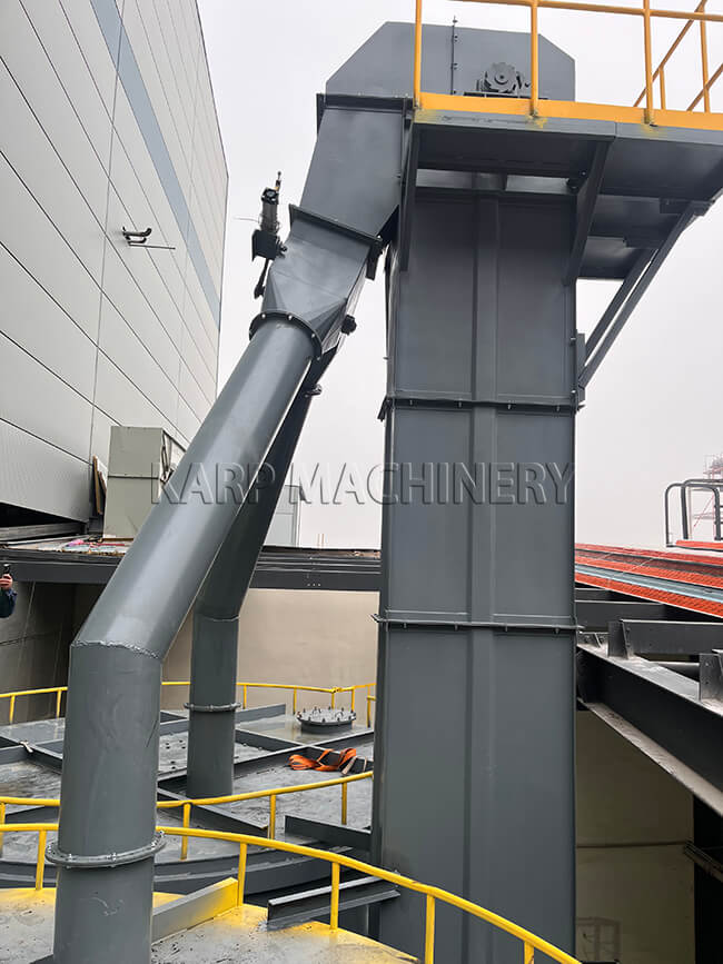 Outlet of bucket elevator